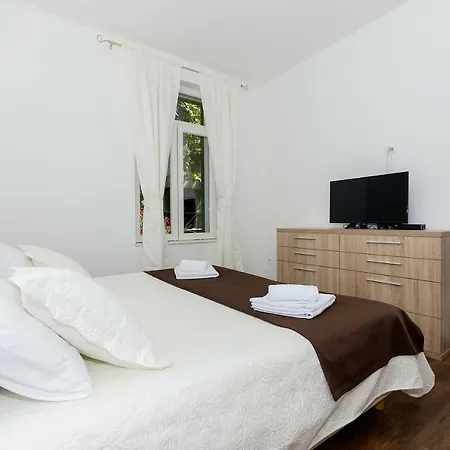 Apartment Dreamtime *